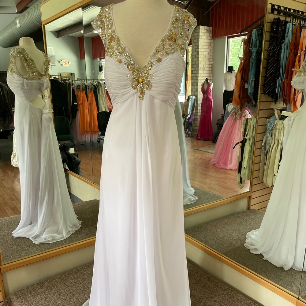 White/ivory Formal Gown by Envious size 14 with rhinestones just reduced last 1
